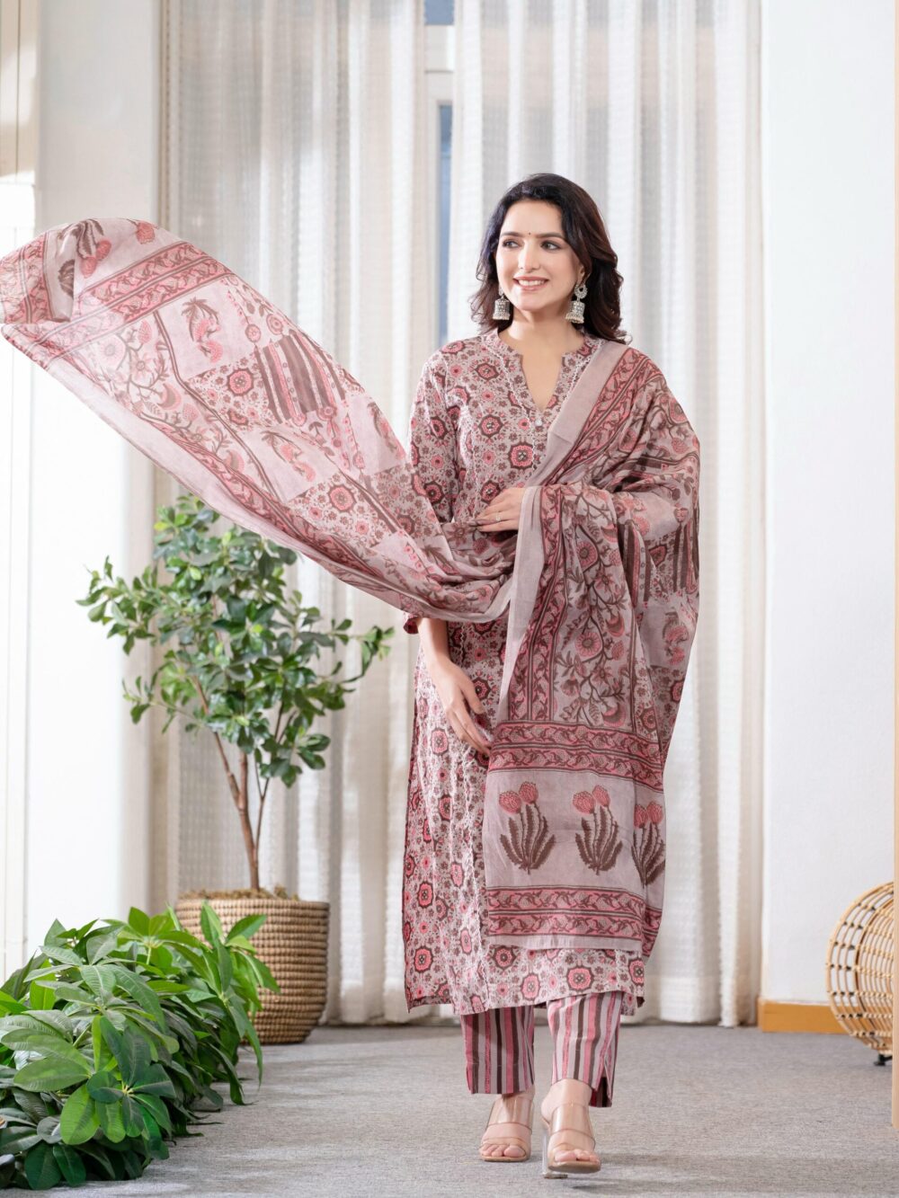 Cotton Summer Dusty Rose Kurti Pant And Dupatta Se