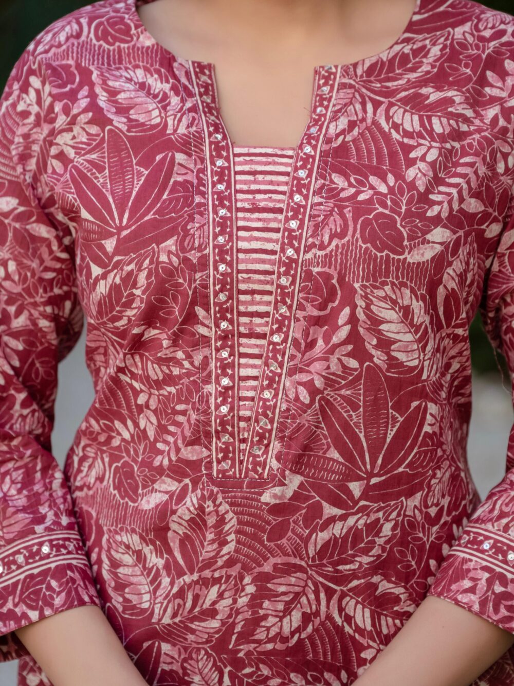 Elegant Maroon Floral Print Kurta Pant & Dupatta set – Premium Quality