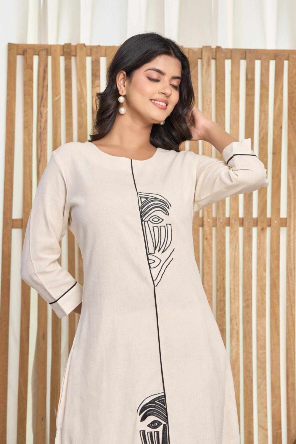 White cotton flex kurta pant set with elegant design