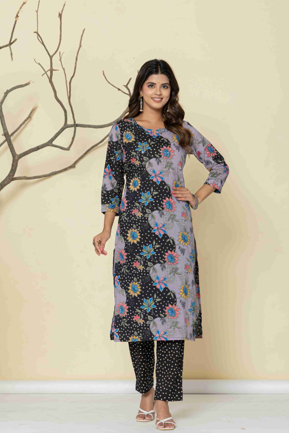 Black Floral Print Kurti Pant Dupatta Set - Image 3